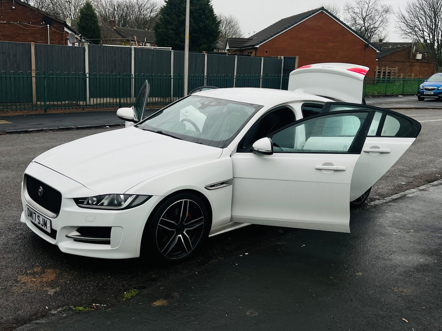 Used Jaguar XE 2017 for sale - 77238656: Photo 18