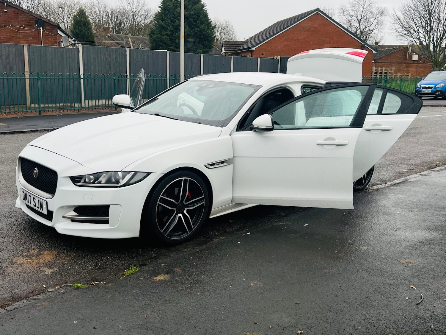 Used Jaguar XE 2017 for sale - 77238656: Photo 19