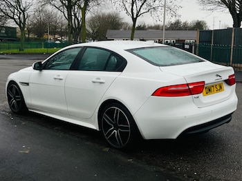 2017 (17) - 2.0d R-Sport 4dr