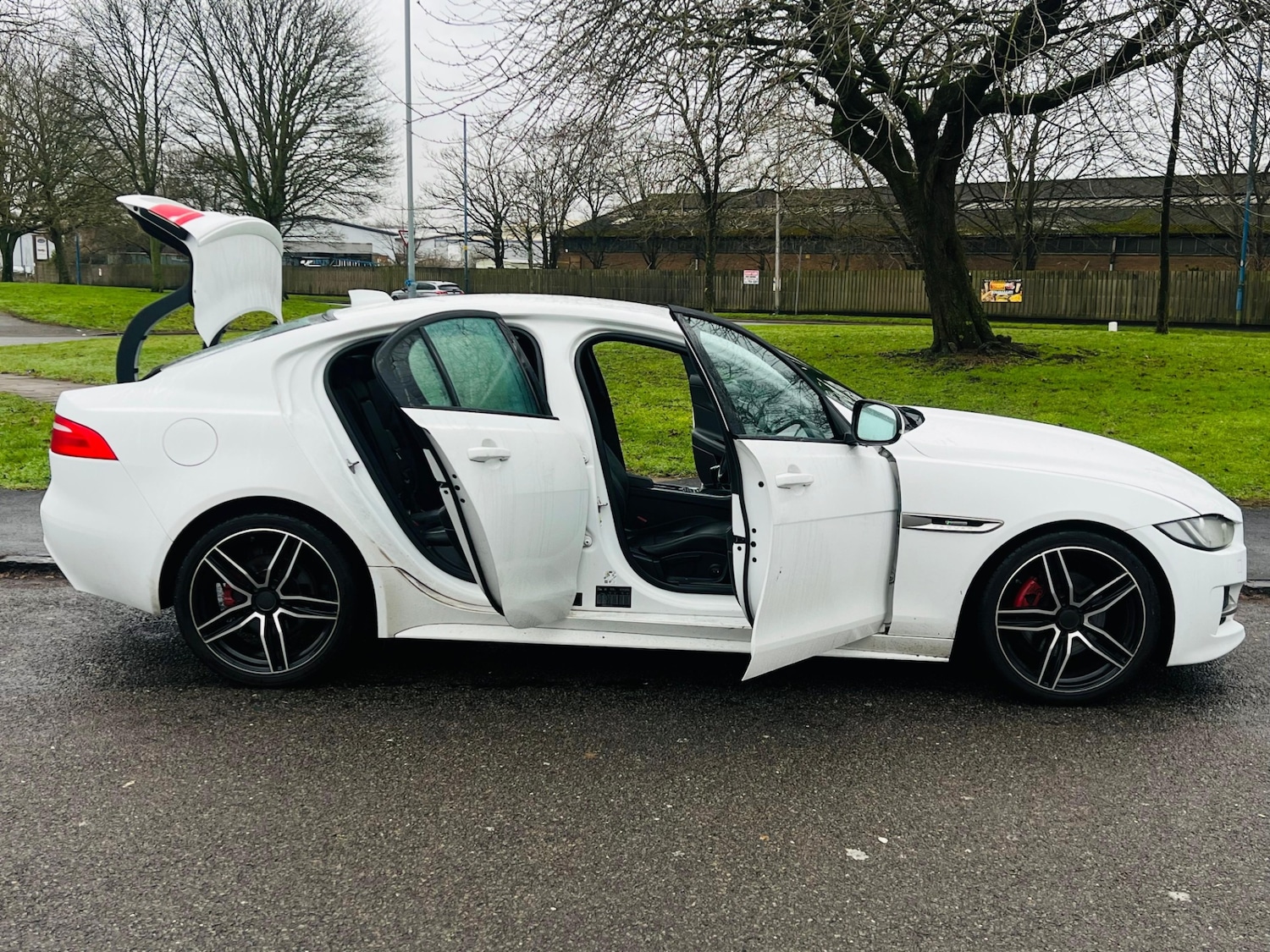 Used Jaguar XE 2017 for sale - 77238656: Photo 24