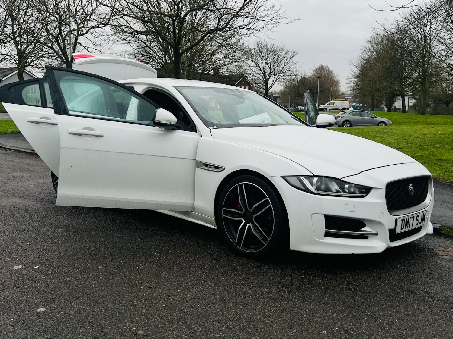 Used Jaguar XE 2017 for sale - 77238656: Photo 30