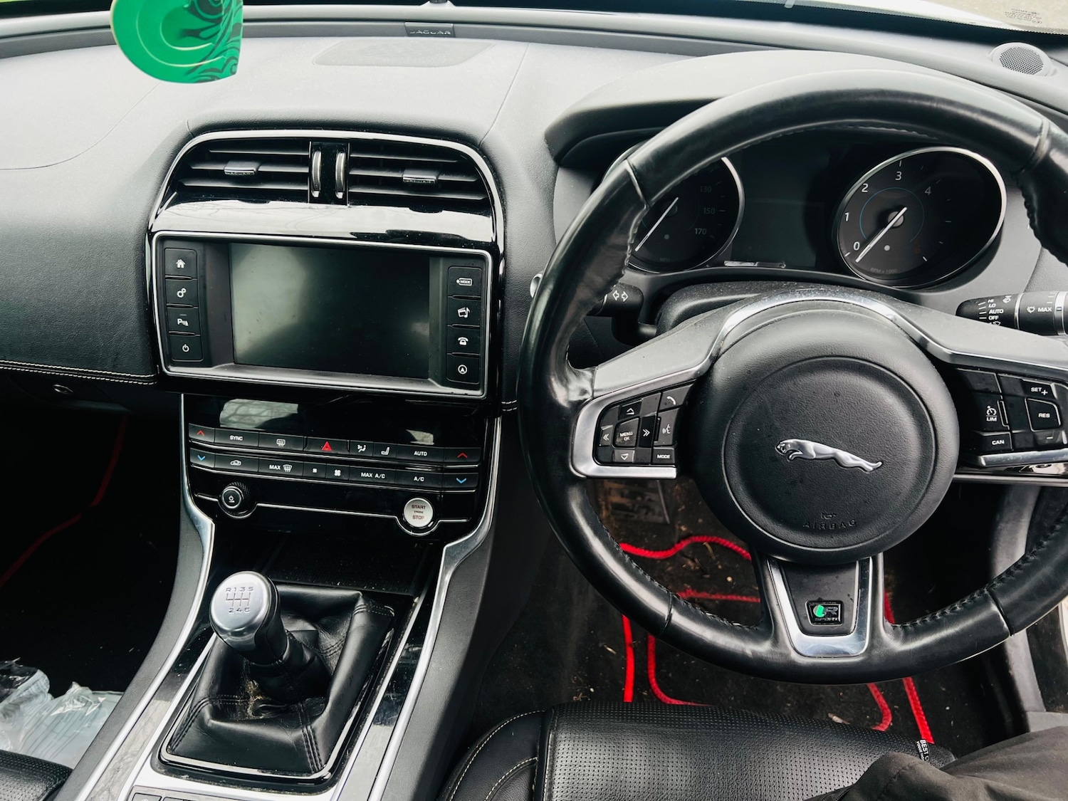 Used Jaguar XE 2017 for sale - 77238656: Photo 32