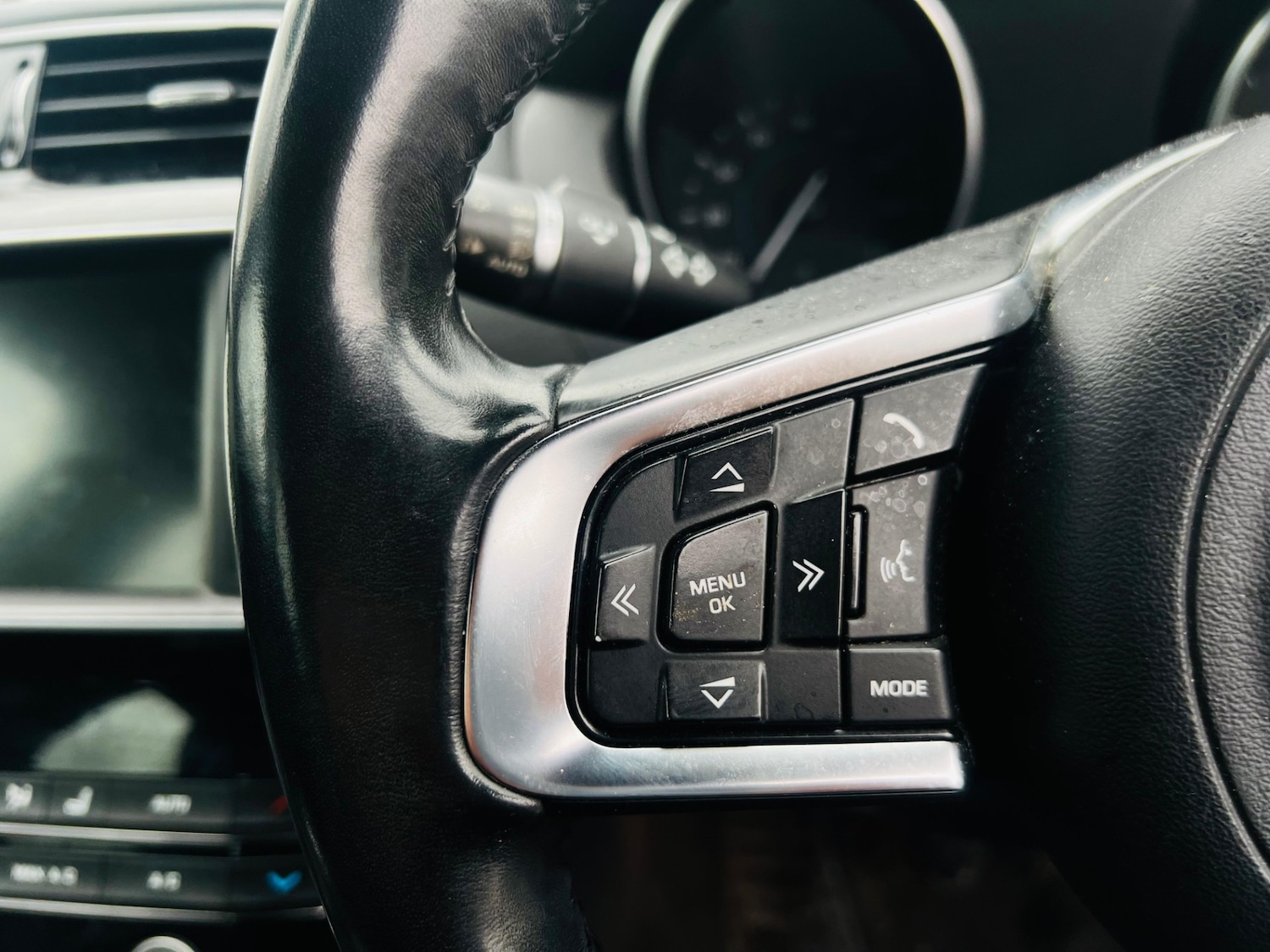 Used Jaguar XE 2017 for sale - 77238656: Photo 36