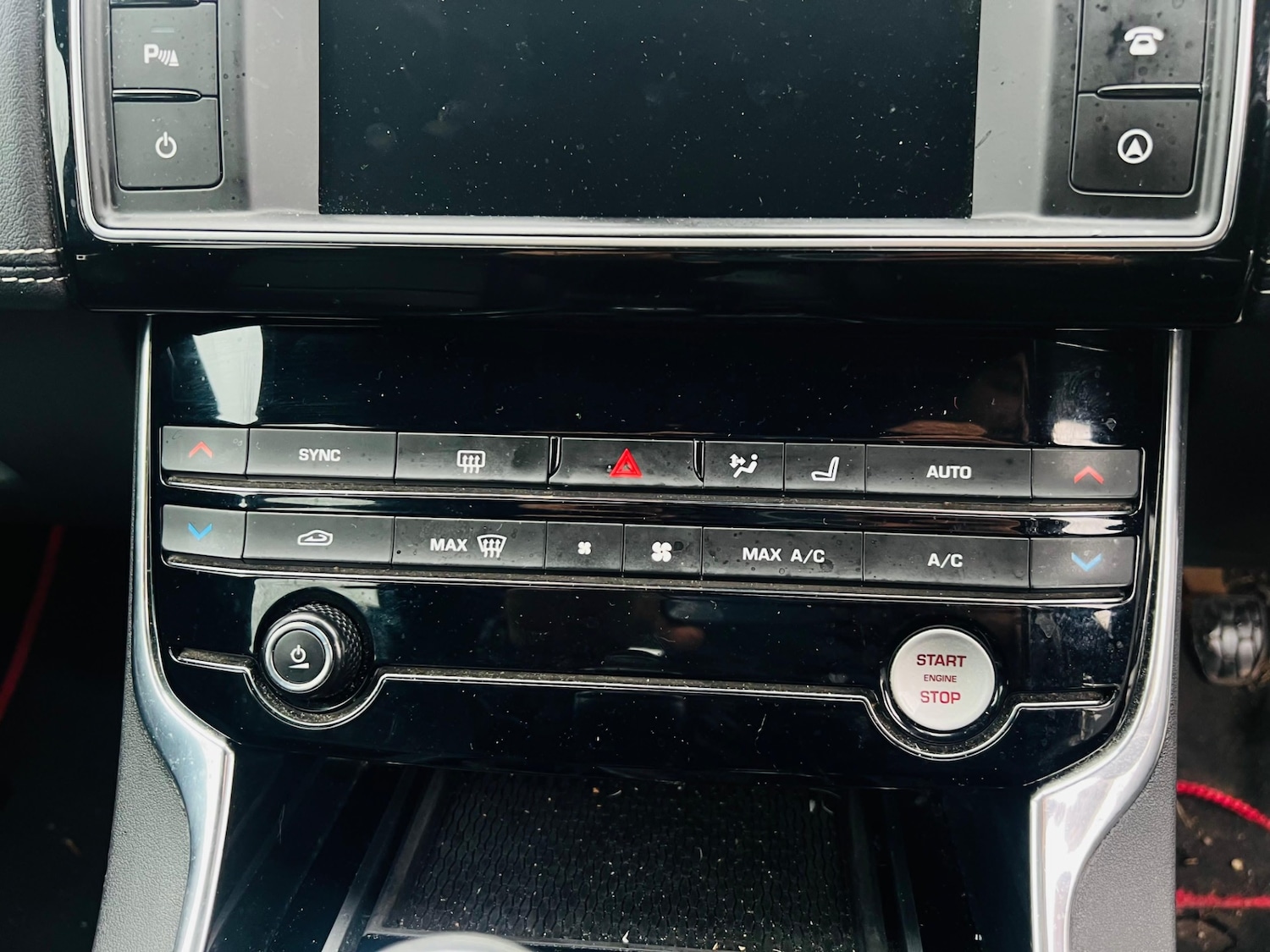 Used Jaguar XE 2017 for sale - 77238656: Photo 39