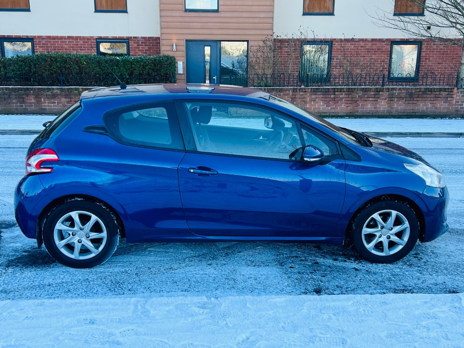Used Peugeot 208 2012 for sale - 77098852: Photo 16