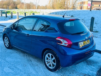 Peugeot 208 feature image