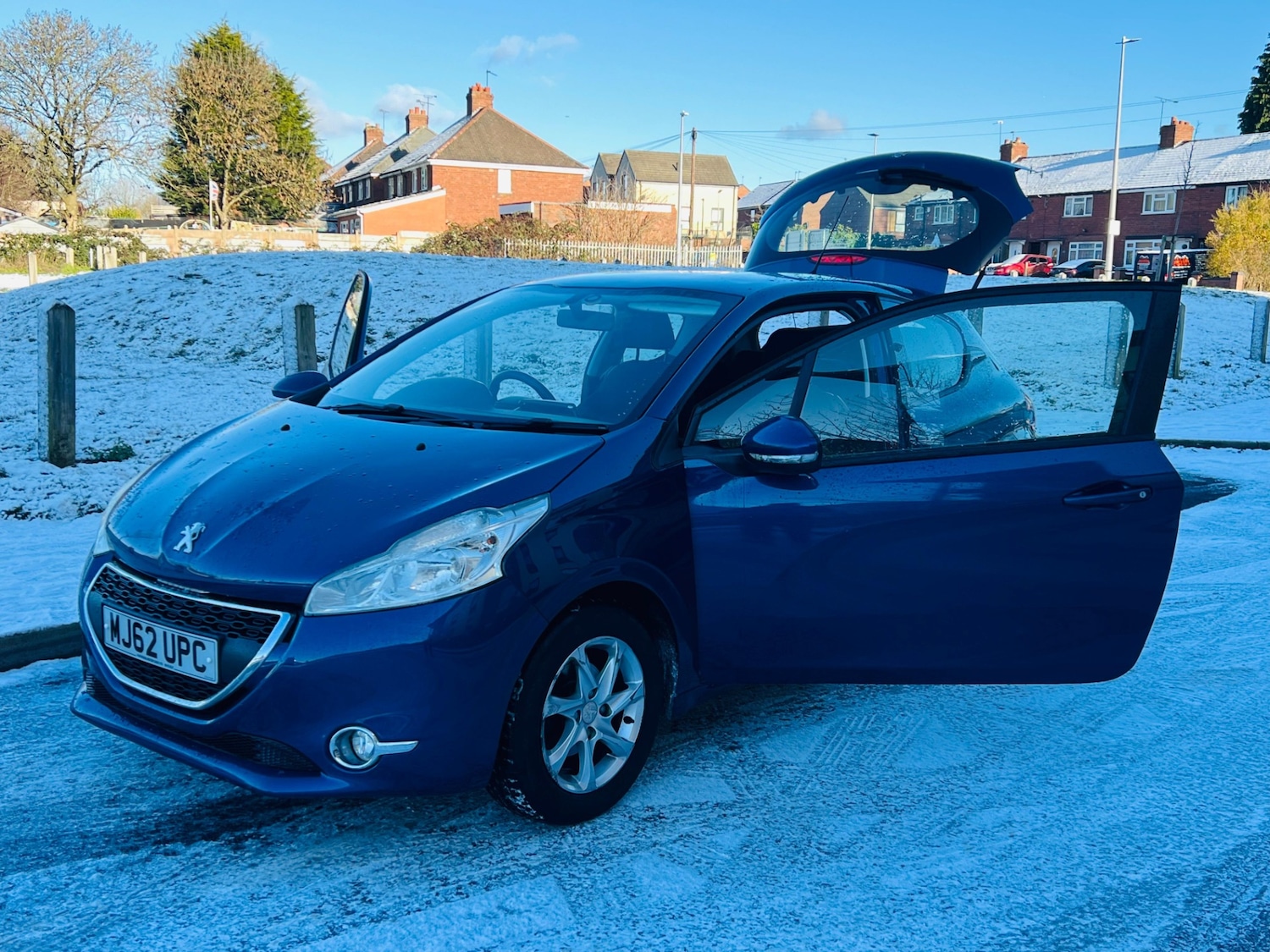 Used Peugeot 208 2012 for sale - 77098852: Photo 26