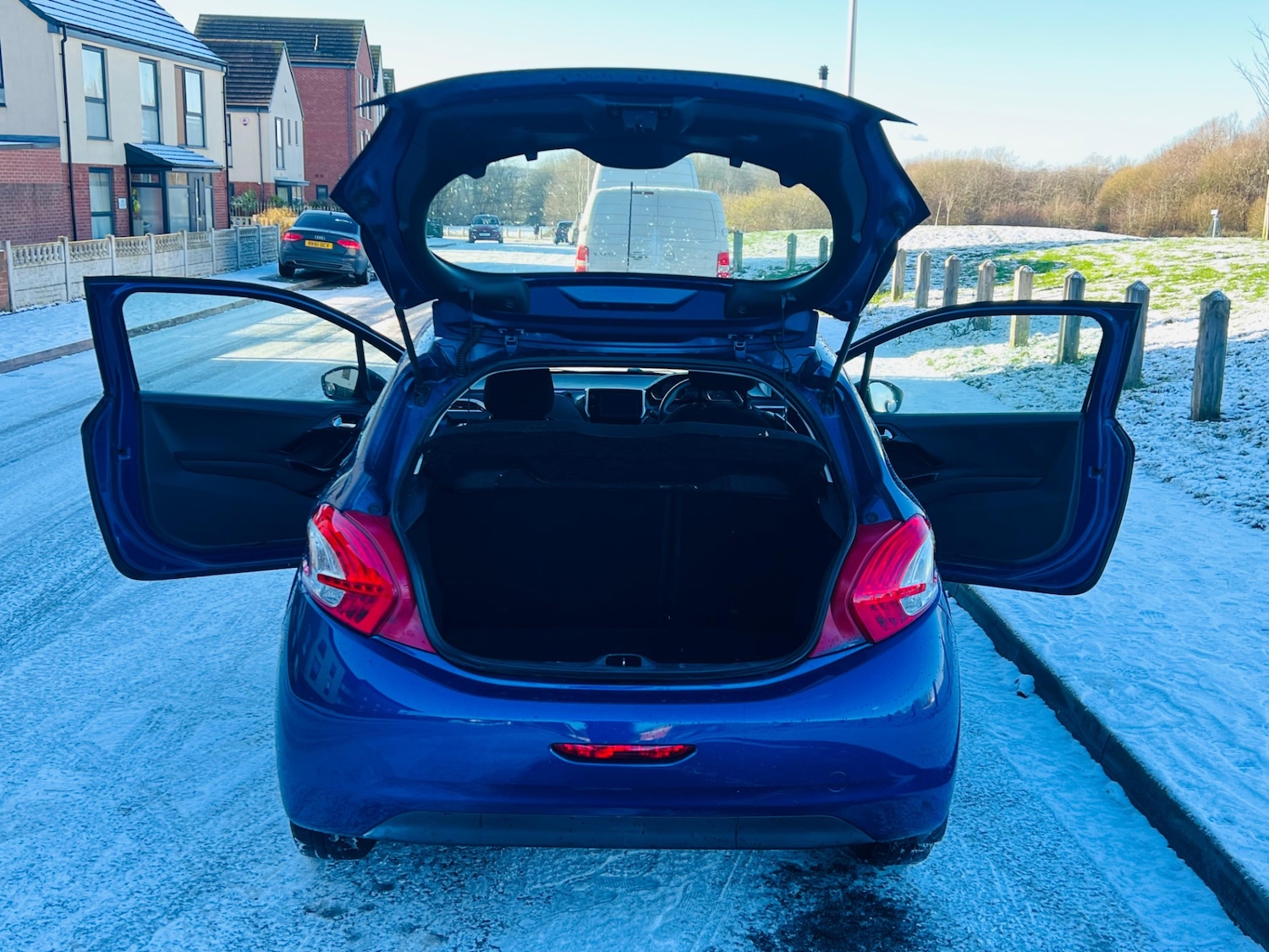 Used Peugeot 208 2012 for sale - 77098852: Photo 33