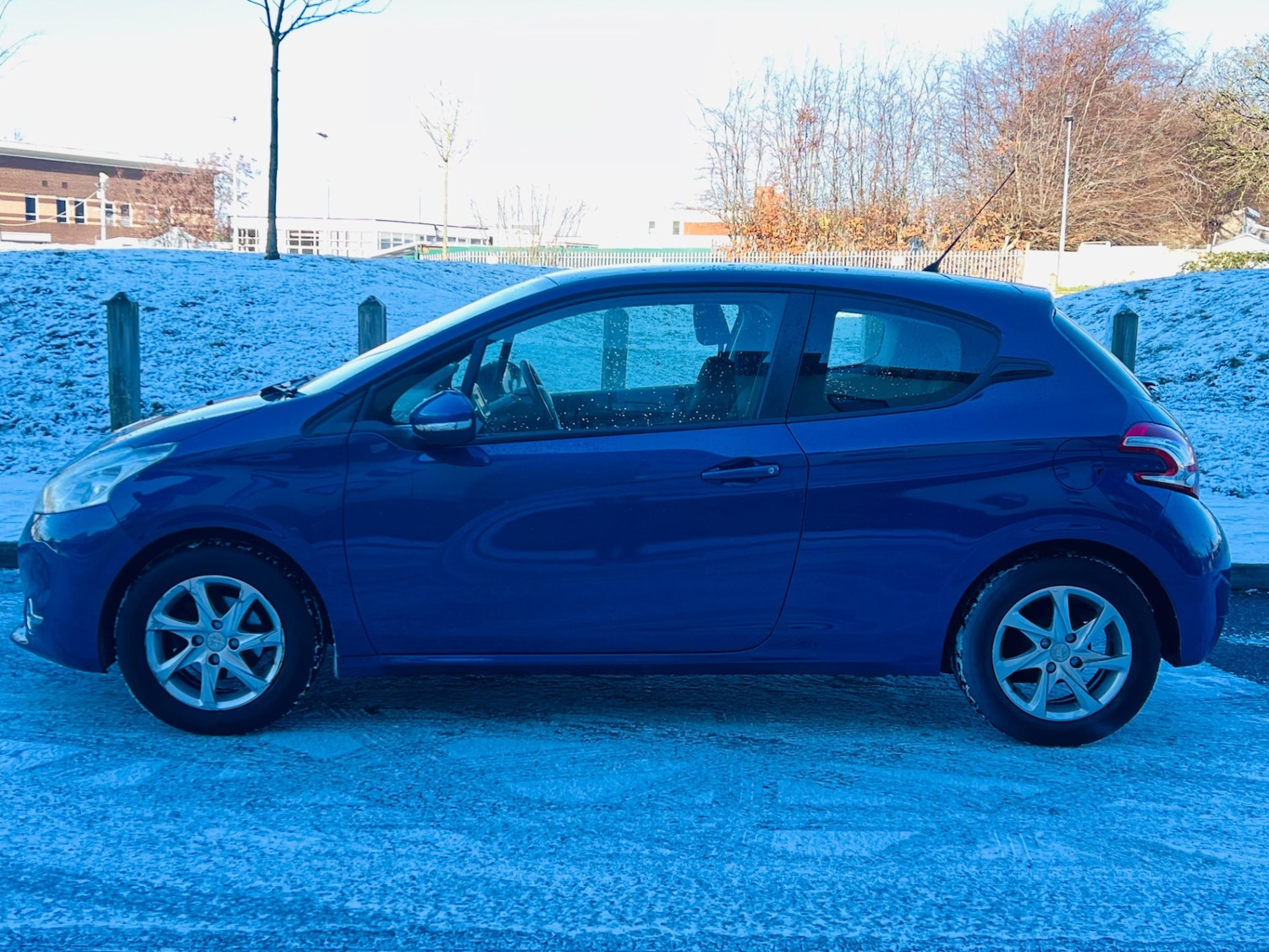 Used Peugeot 208 2012 for sale - 77098852: Photo 4