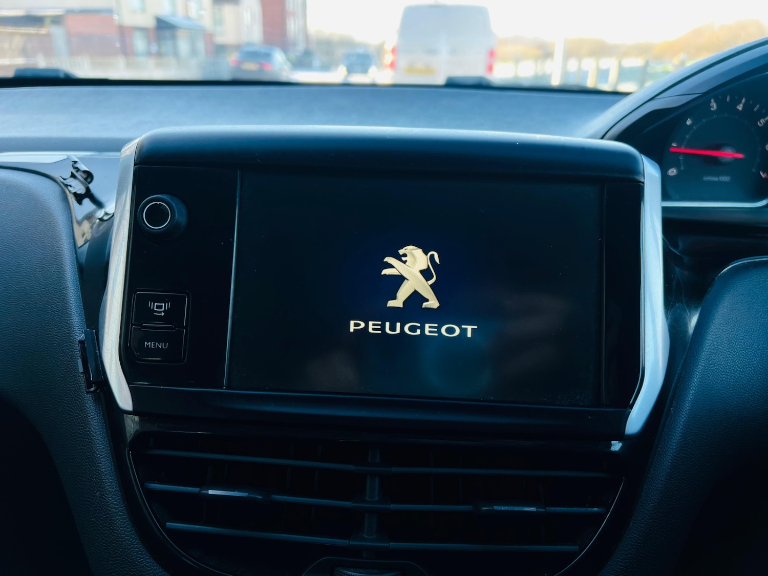 Used Peugeot 208 2012 for sale - 77098852: Photo 48