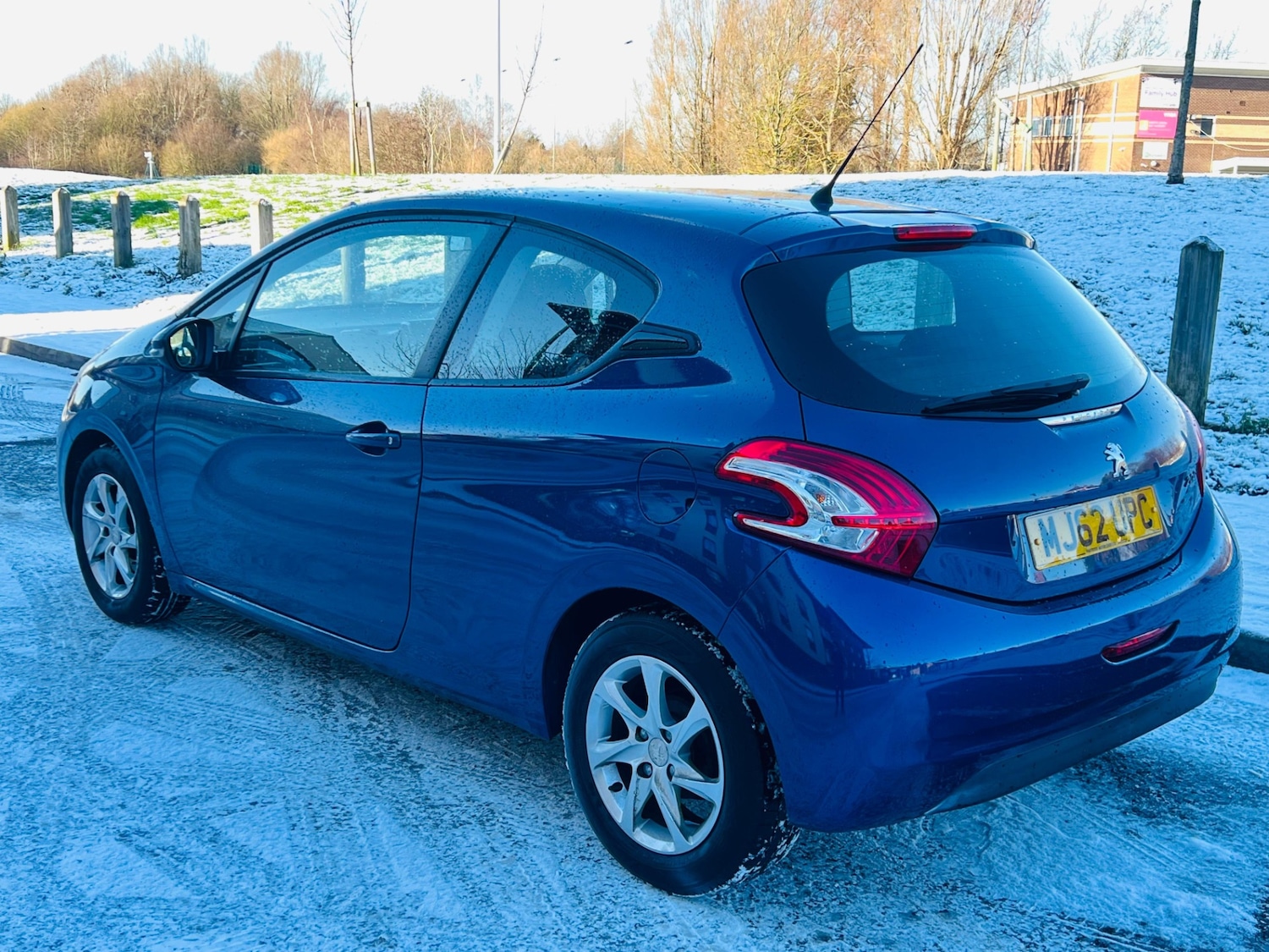 Used Peugeot 208 2012 for sale - 77098852: Photo 6