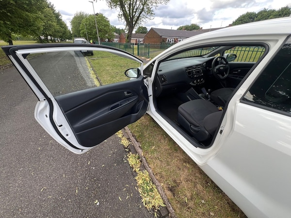 Used Kia Rio 2013 for sale - 76165417: Photo 42