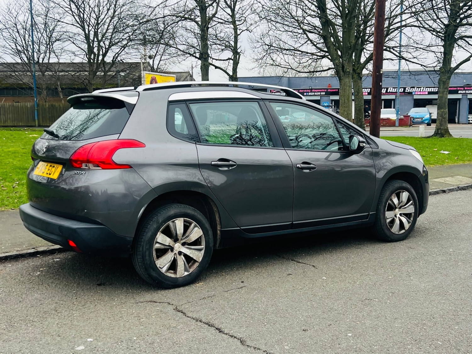 Used Peugeot 2008 2015 for sale - 77613675: Photo 11