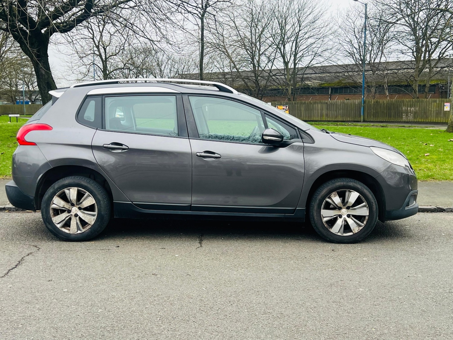 Used Peugeot 2008 2015 for sale - 77613675: Photo 15