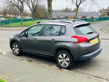 Used Peugeot 2008 2015 for sale - 77613675: Photo