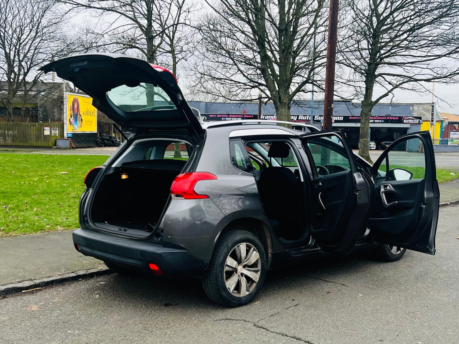 Used Peugeot 2008 2015 for sale - 77613675: Photo 24