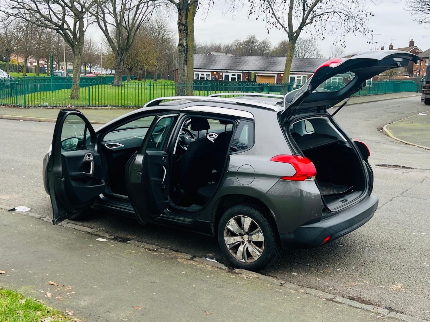 Used Peugeot 2008 2015 for sale - 77613675: Photo 25