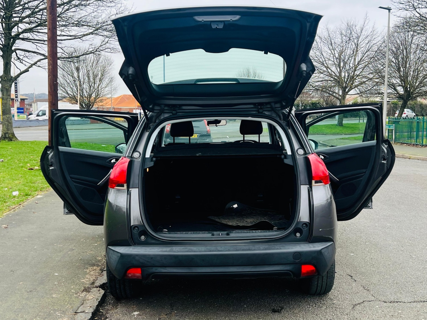 Used Peugeot 2008 2015 for sale - 77613675: Photo 27