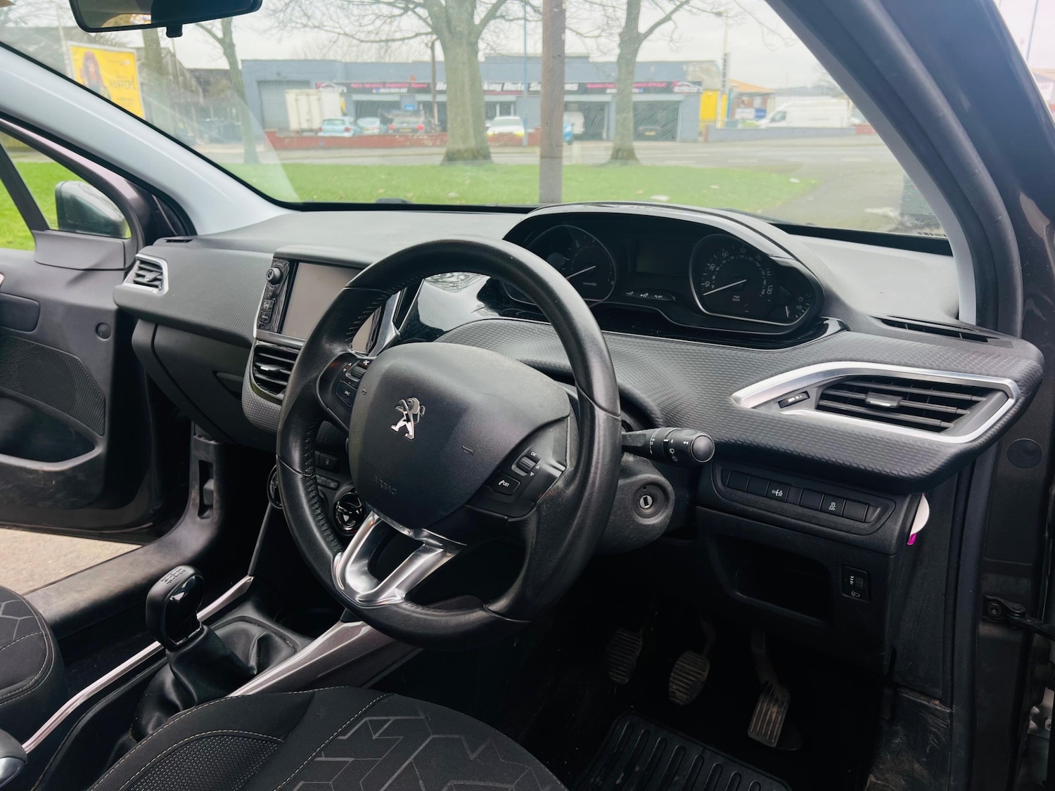 Used Peugeot 2008 2015 for sale - 77613675: Photo 33