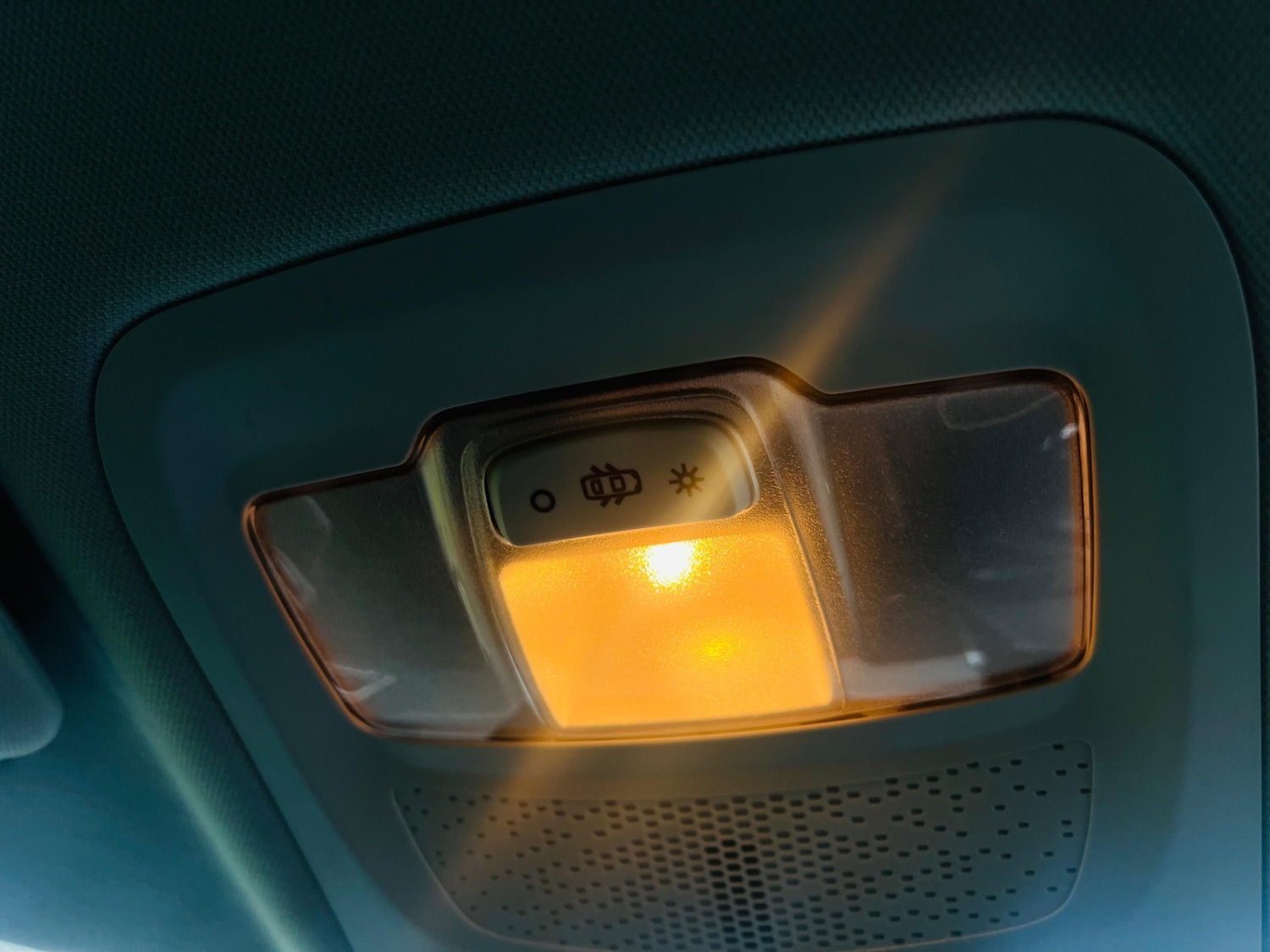 Used Peugeot 2008 2015 for sale - 77613675: Photo 45