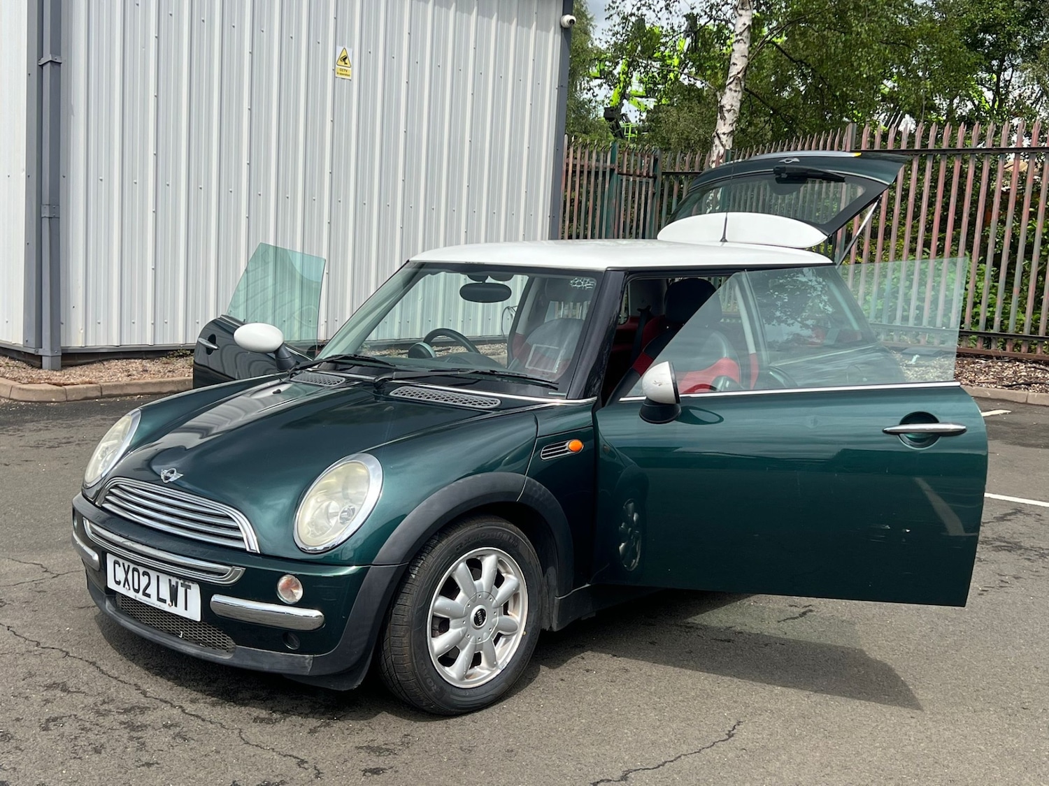 Used MINI Hatch 2002 for sale - 76168084: Photo 24