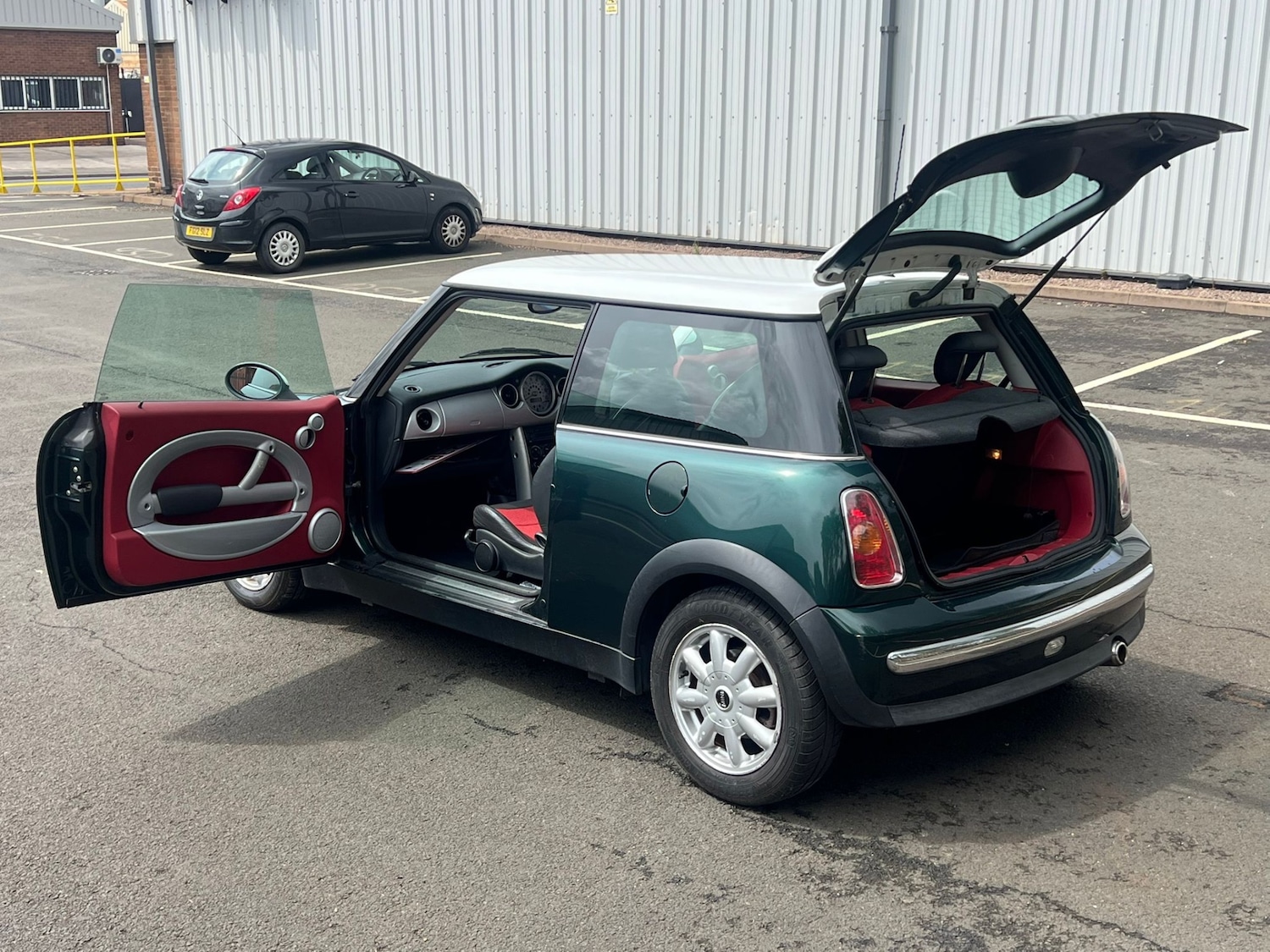 Used MINI Hatch 2002 for sale - 76168084: Photo 25
