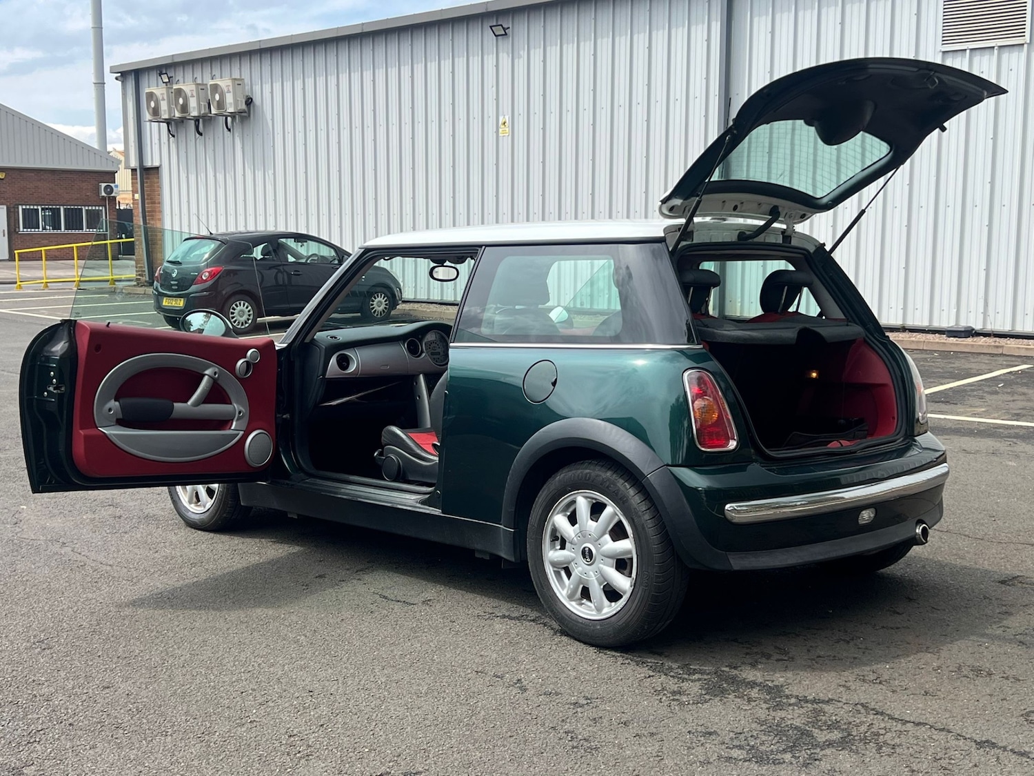 Used MINI Hatch 2002 for sale - 76168084: Photo 26