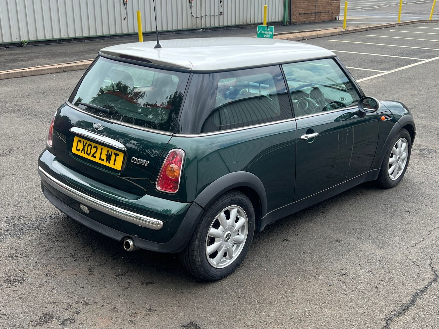 Used MINI Hatch 2002 for sale - 76168084: Photo 6