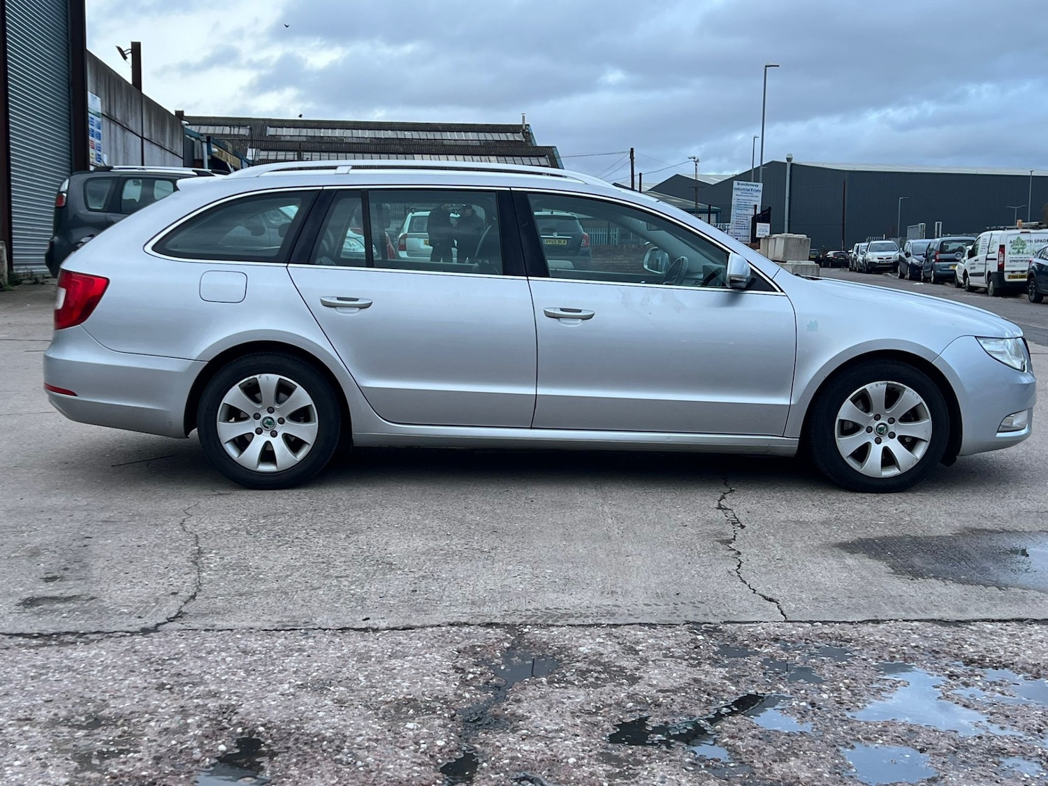 Used Skoda Superb 2012 for sale - 77254382: Photo 15