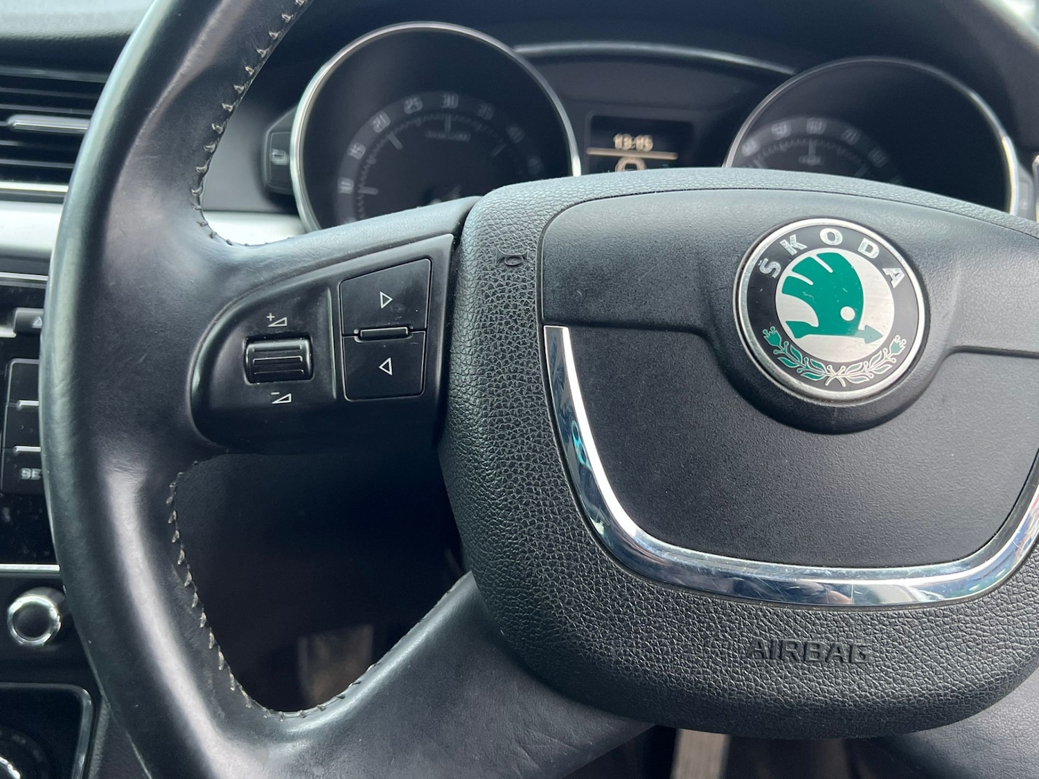 Used Skoda Superb 2012 for sale - 77254382: Photo 25