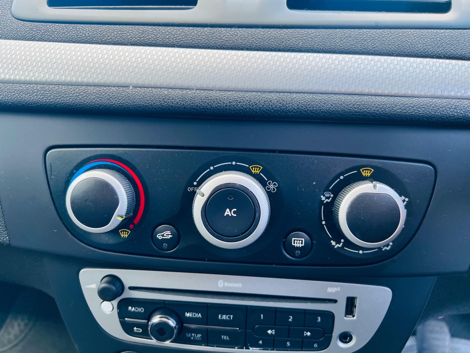 Used Renault Megane 2012 for sale - 77706109: Photo 15