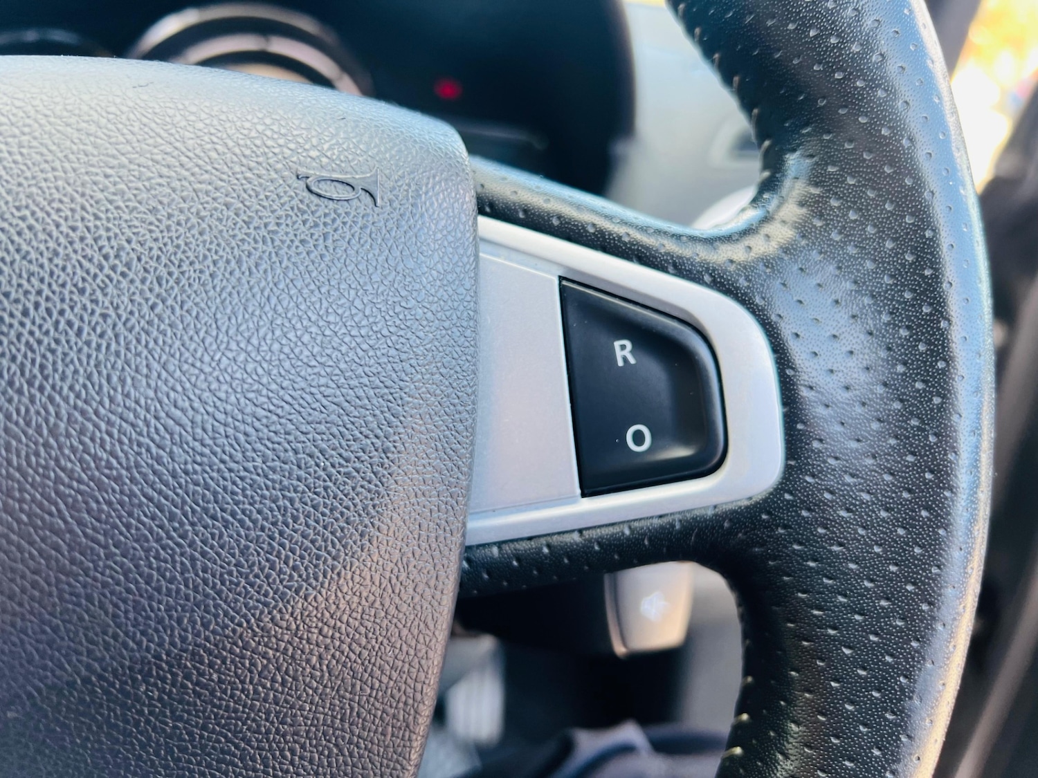 Used Renault Megane 2012 for sale - 77706109: Photo 17