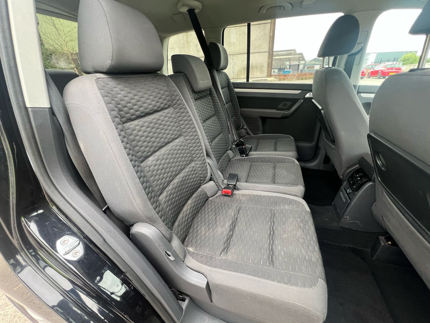 Used Volkswagen Touran 2009 for sale - 77041025: Photo 10