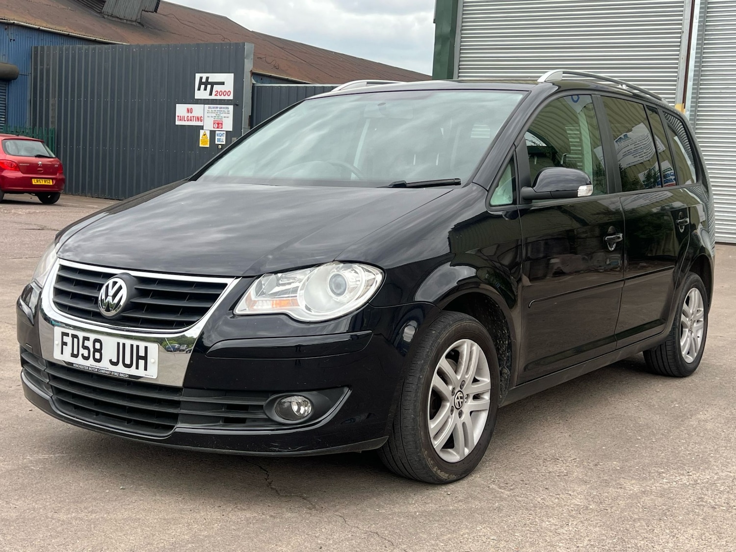 Used Volkswagen Touran 2009 for sale - 77041025: Photo 5