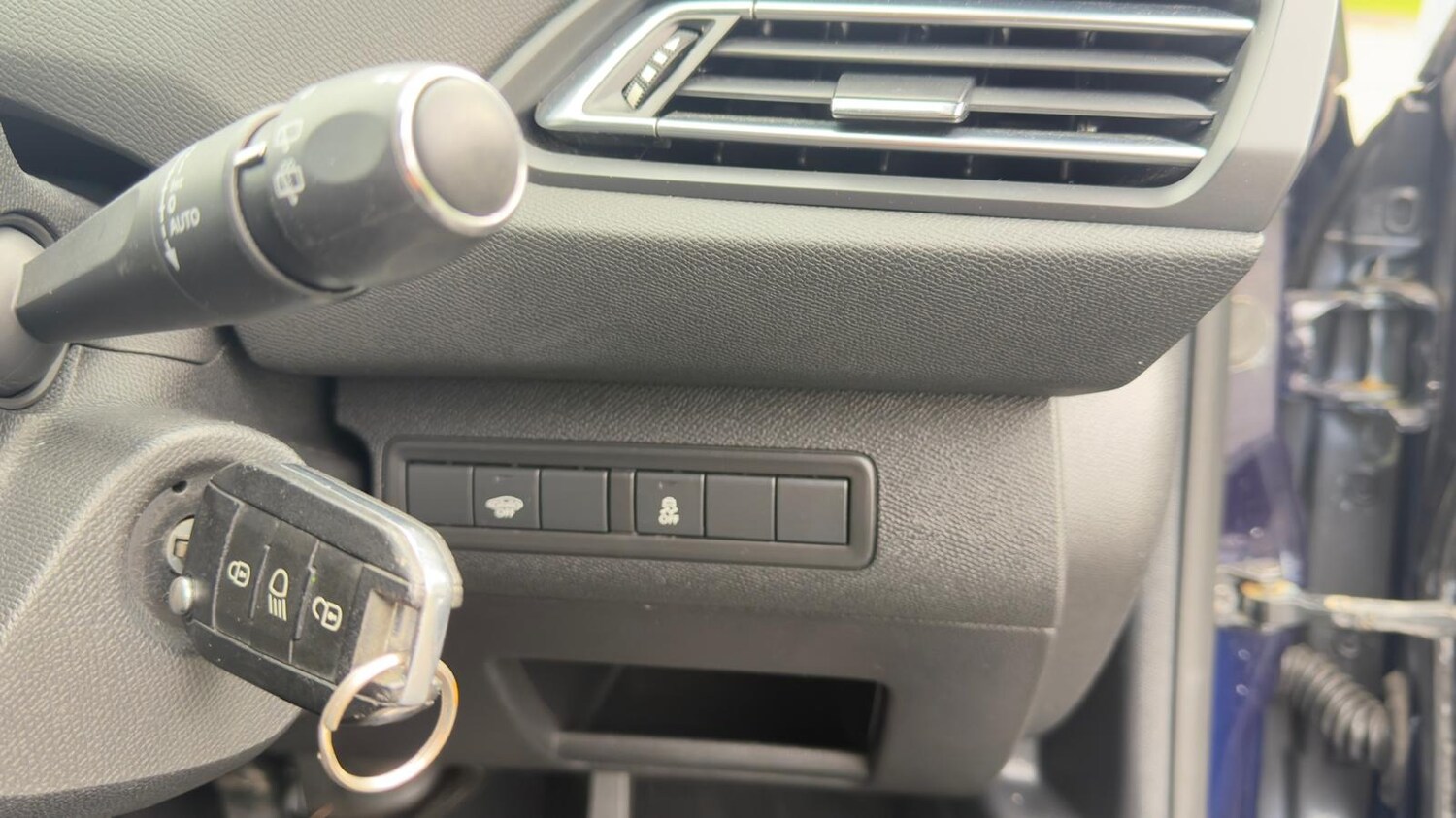 Used Peugeot 308 2014 for sale - 78206320: Photo 44