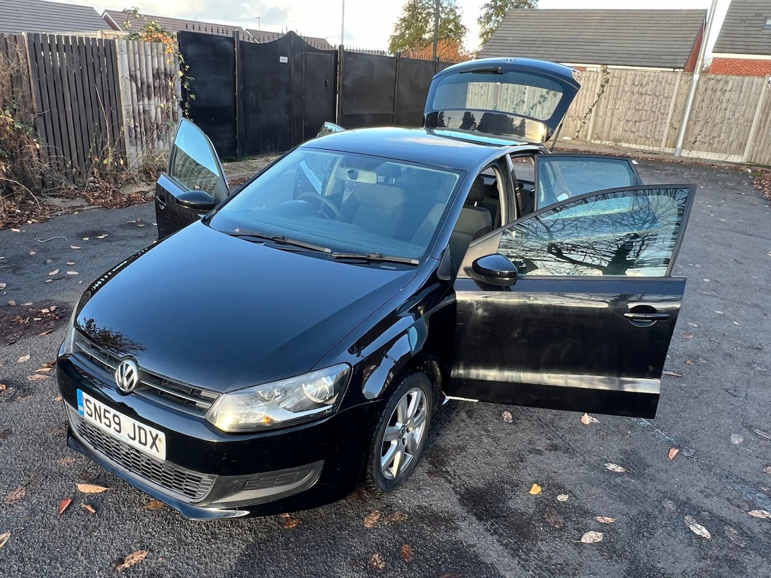 Used Volkswagen Polo 2010 for sale - 76389546: Photo 17
