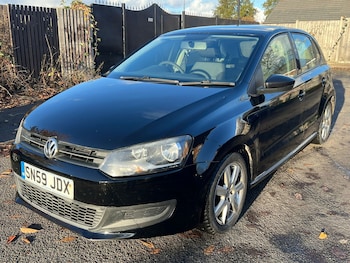 Used Volkswagen Polo 2010 for sale - 76389546: Photo