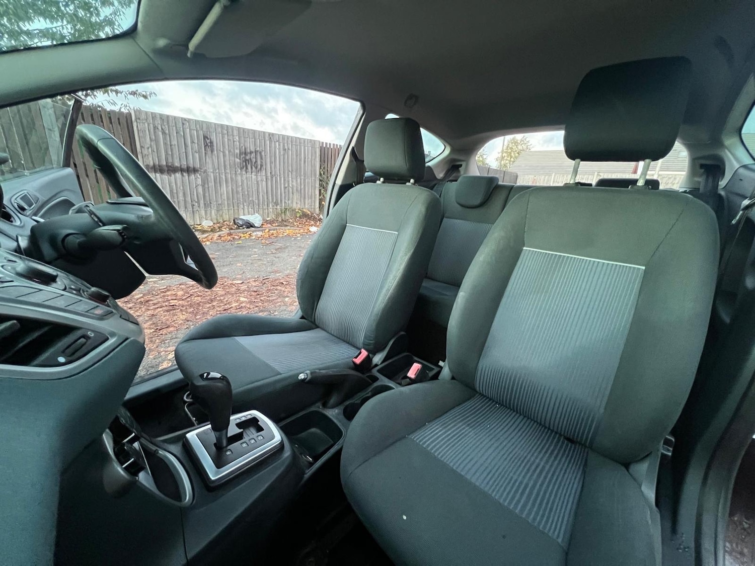 Used Ford Fiesta 2010 for sale - 76377041: Photo 16