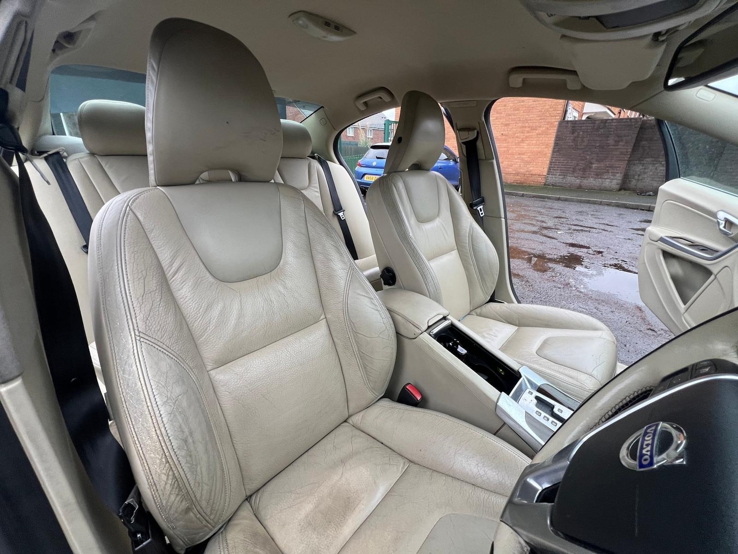 Used Volvo S60 2010 for sale - 76772298: Photo 14