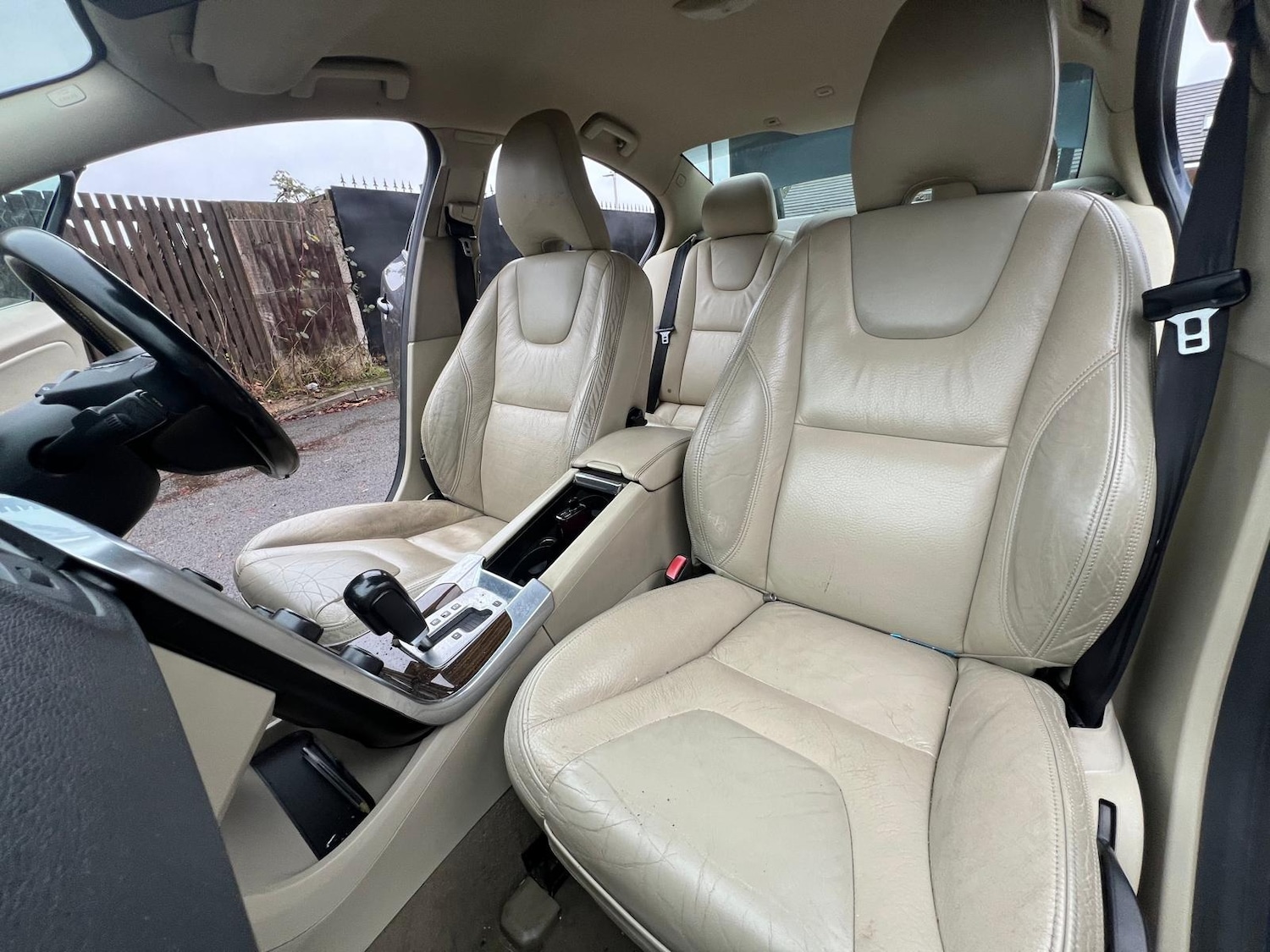 Used Volvo S60 2010 for sale - 76772298: Photo 16