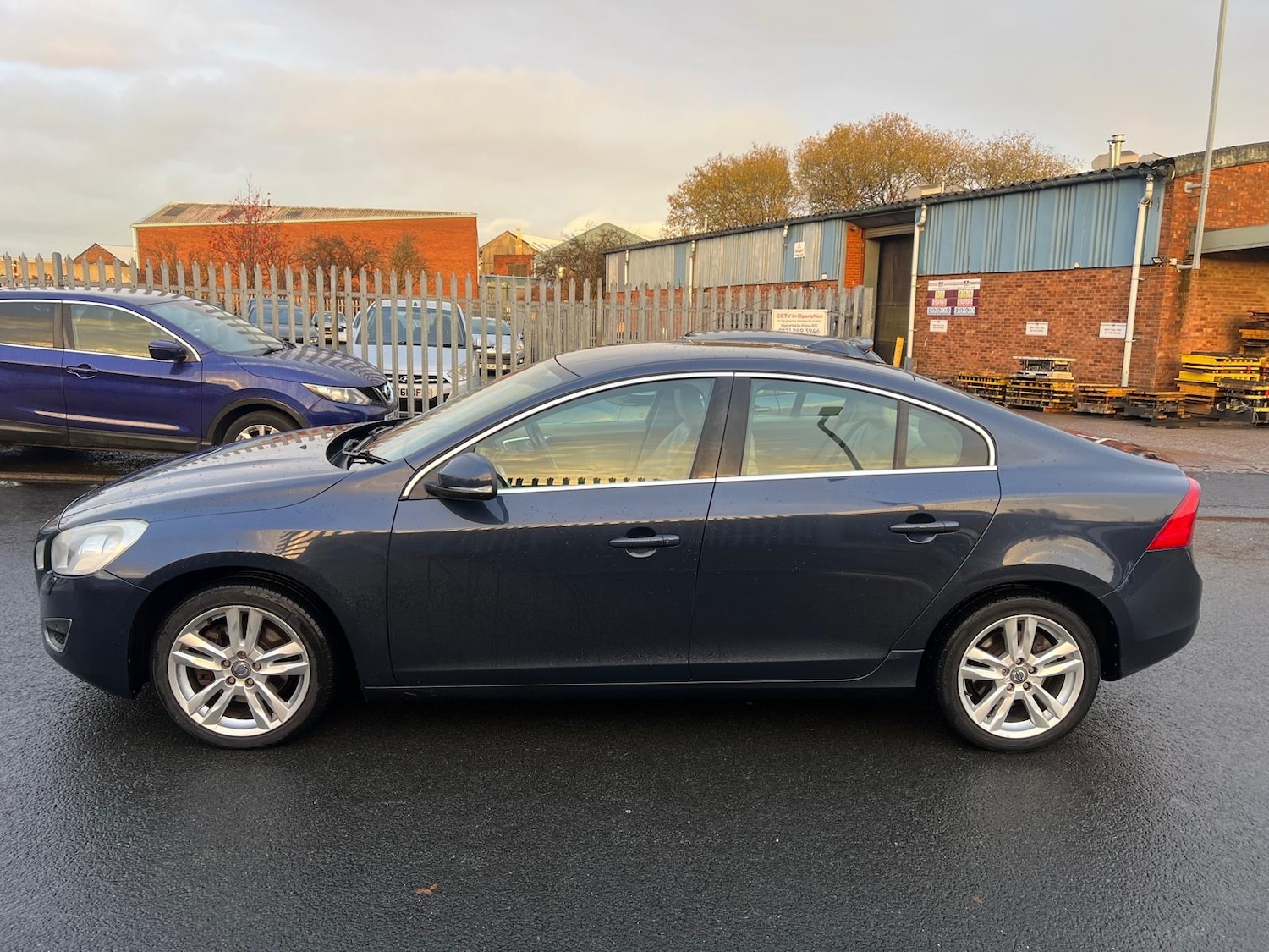 Used Volvo S60 2010 for sale - 76772298: Photo 38