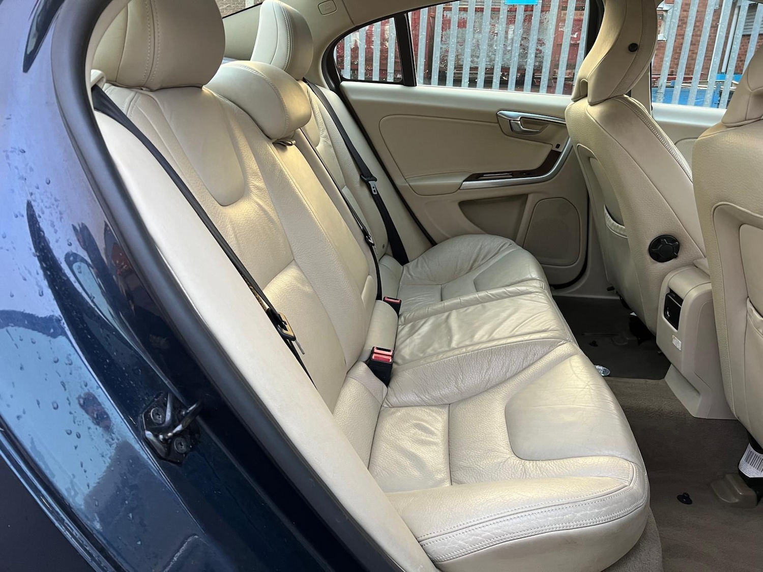 Used Volvo S60 2010 for sale - 76772298: Photo 47