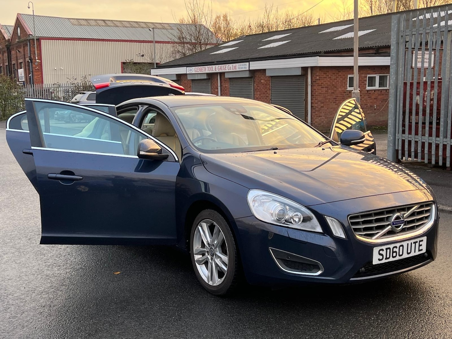 Used Volvo S60 2010 for sale - 76772298: Photo 53