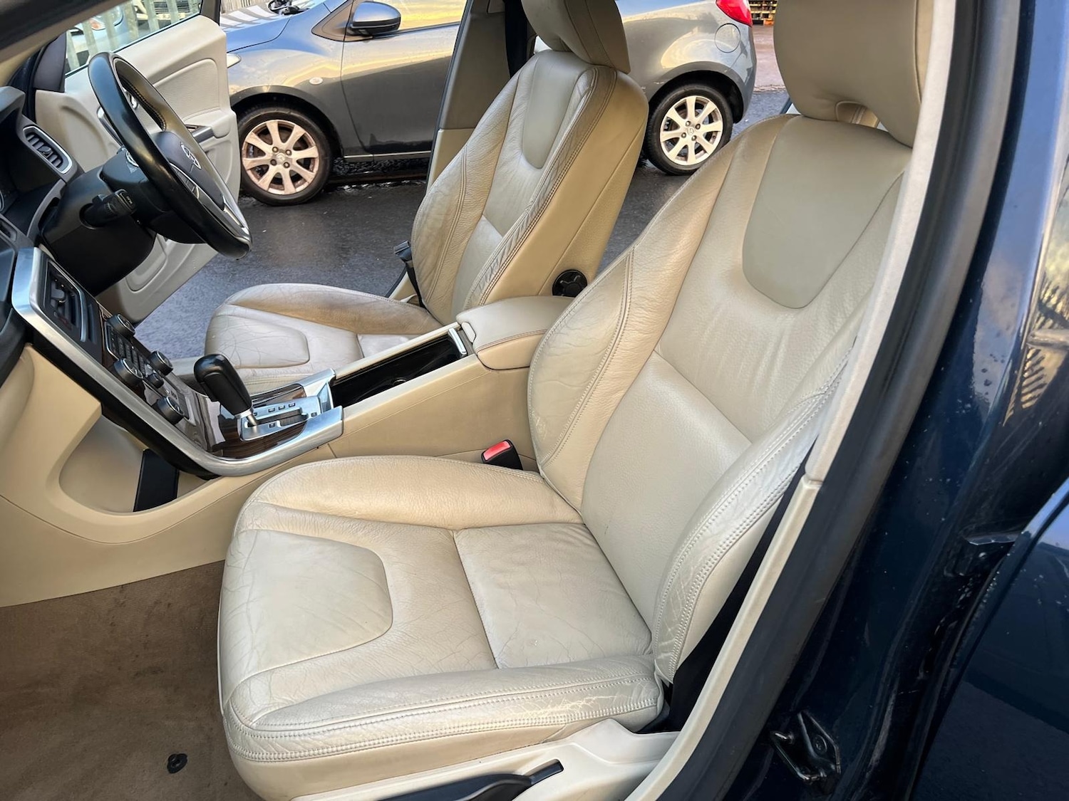 Used Volvo S60 2010 for sale - 76772298: Photo 55