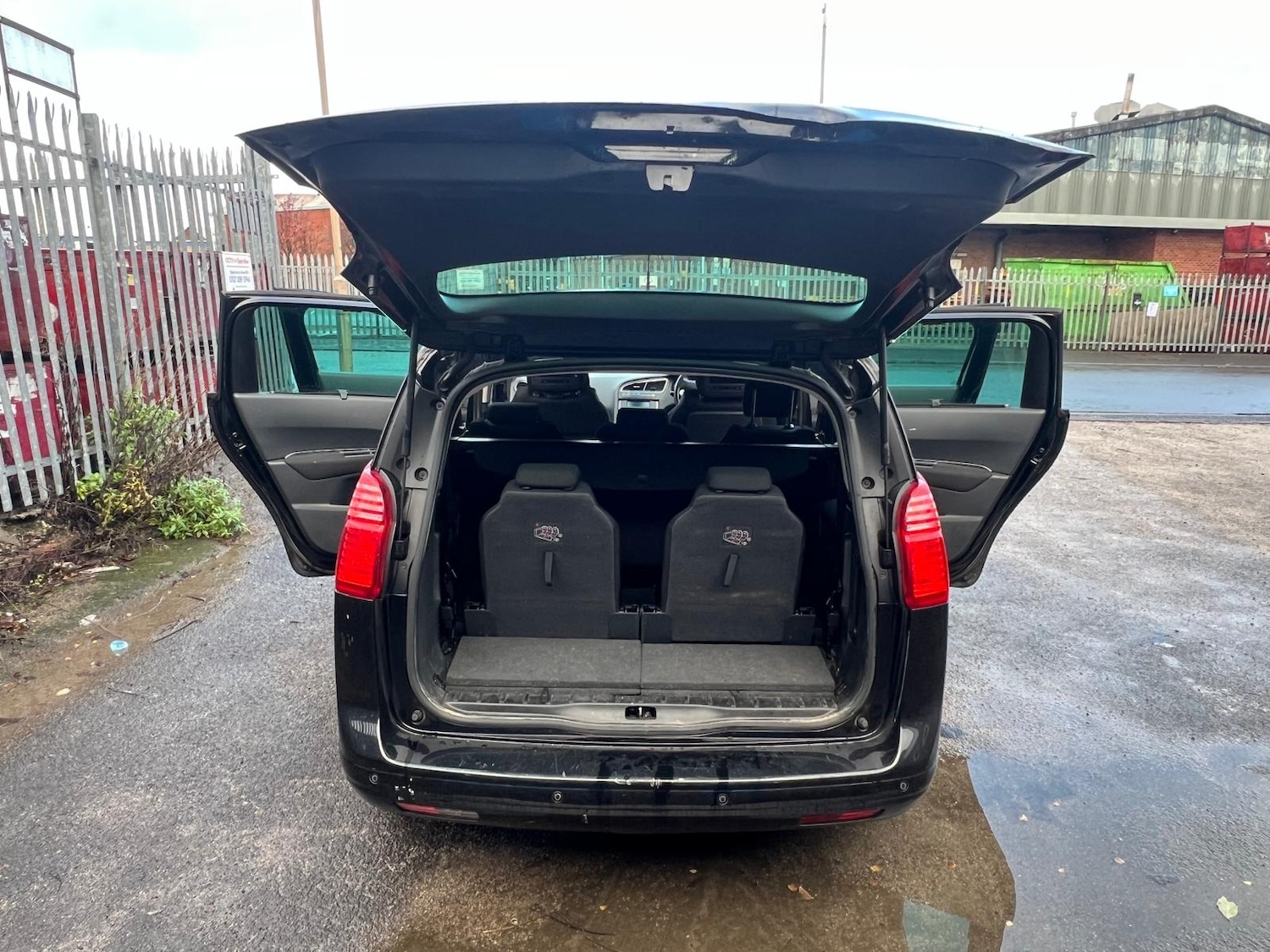 Used Peugeot 5008 2012 for sale - 76772288: Photo 26