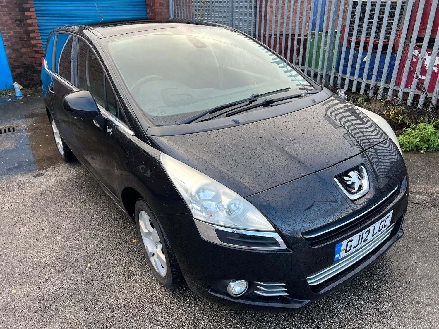 Used Peugeot 5008 2012 for sale - 76772288: Photo 3