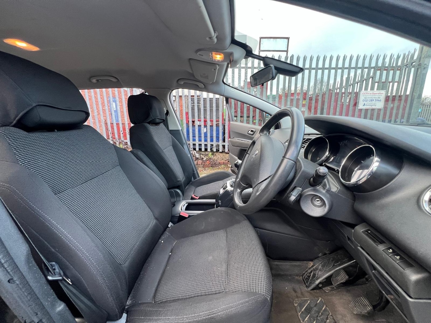 Used Peugeot 5008 2012 for sale - 76772288: Photo 31