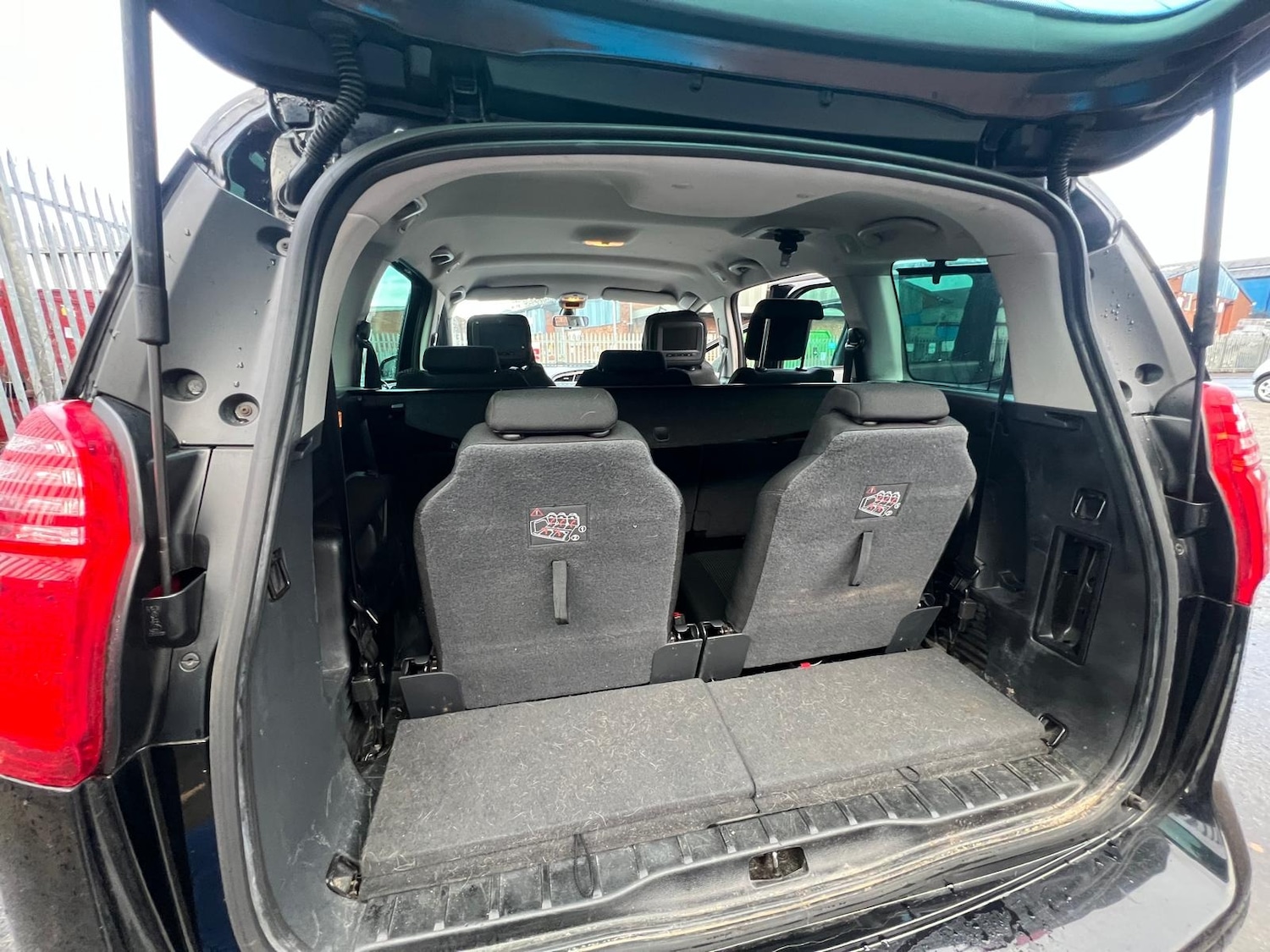 Used Peugeot 5008 2012 for sale - 76772288: Photo 34