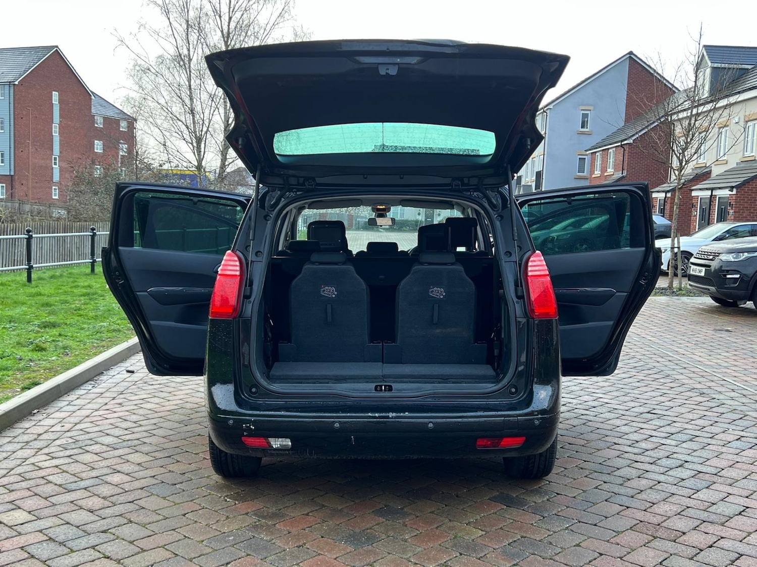 Used Peugeot 5008 2012 for sale - 76772288: Photo 53