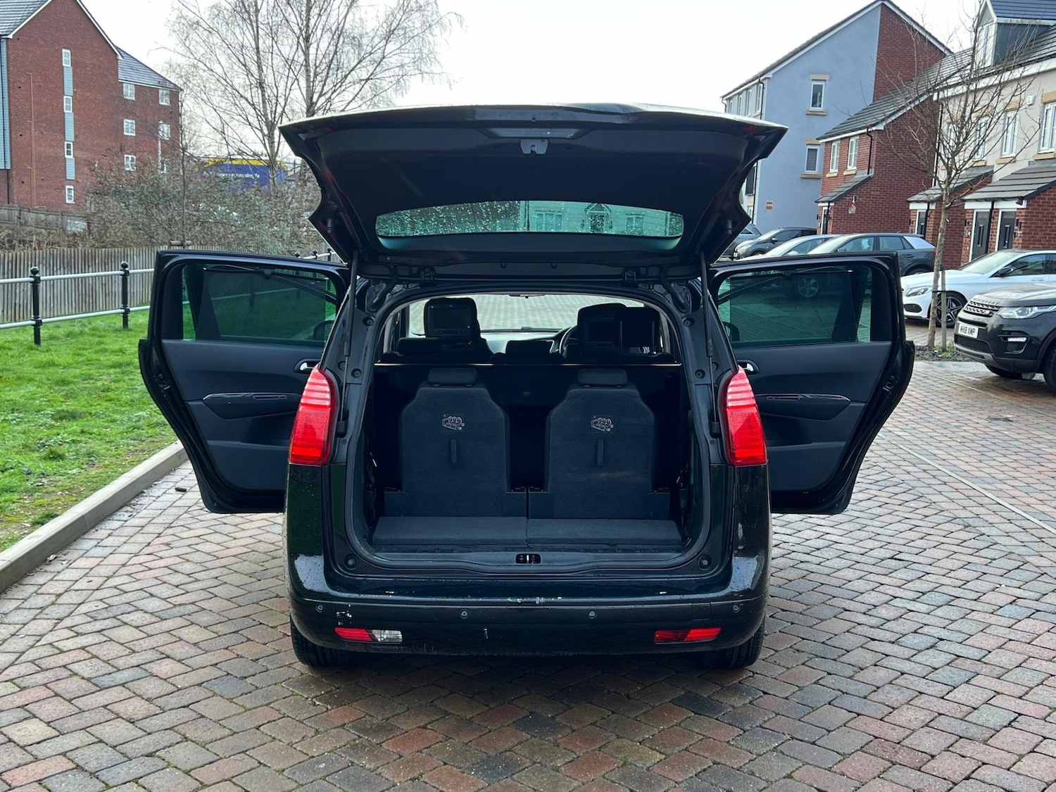 Used Peugeot 5008 2012 for sale - 76772288: Photo 54